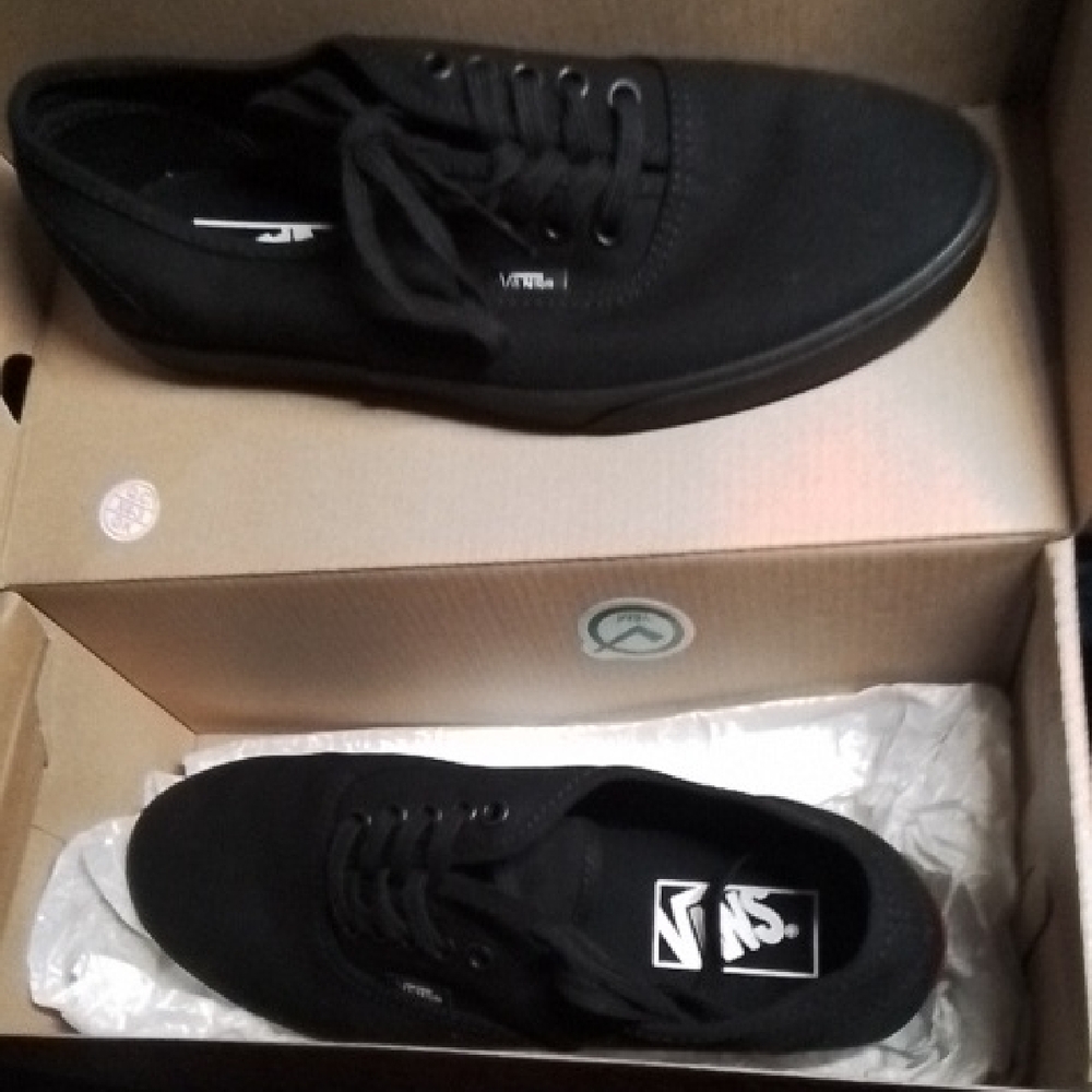 Vans Men's Classic Black Sneakers